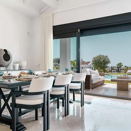 La Perla Impressive With Villa *