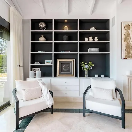 La Perla Impressive With Villa Marbella