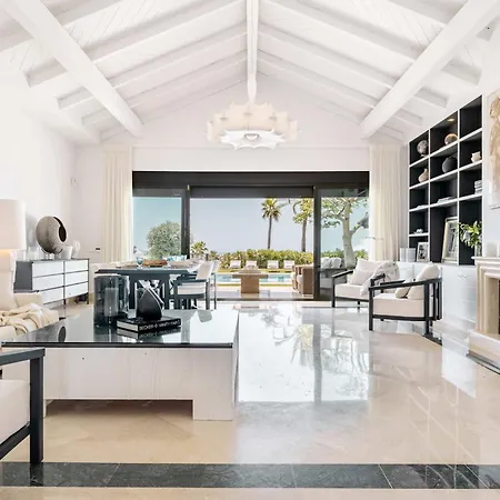 La Perla Impressive With Villa *