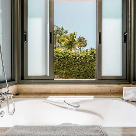 La Perla Impressive With Villa Marbella