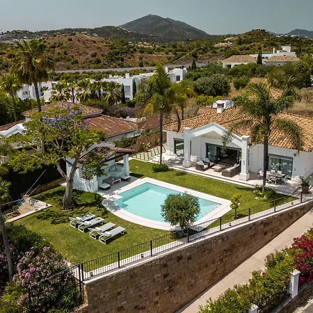La Perla Impressive With Villa *