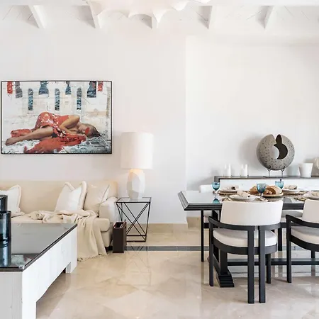 La Perla Impressive With Villa *